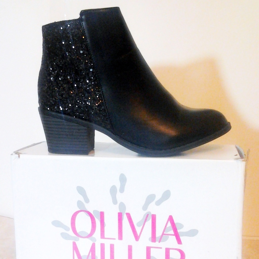 Olivia Miller  black ankle boots women